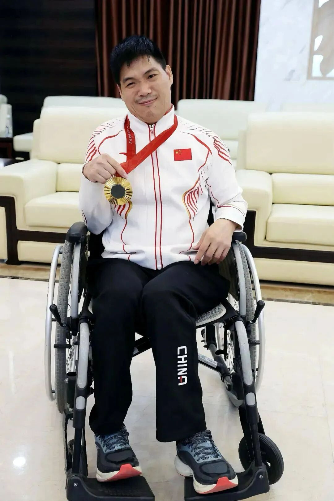 “职业运动员参与公益，展现社会责任感！”的简单介绍