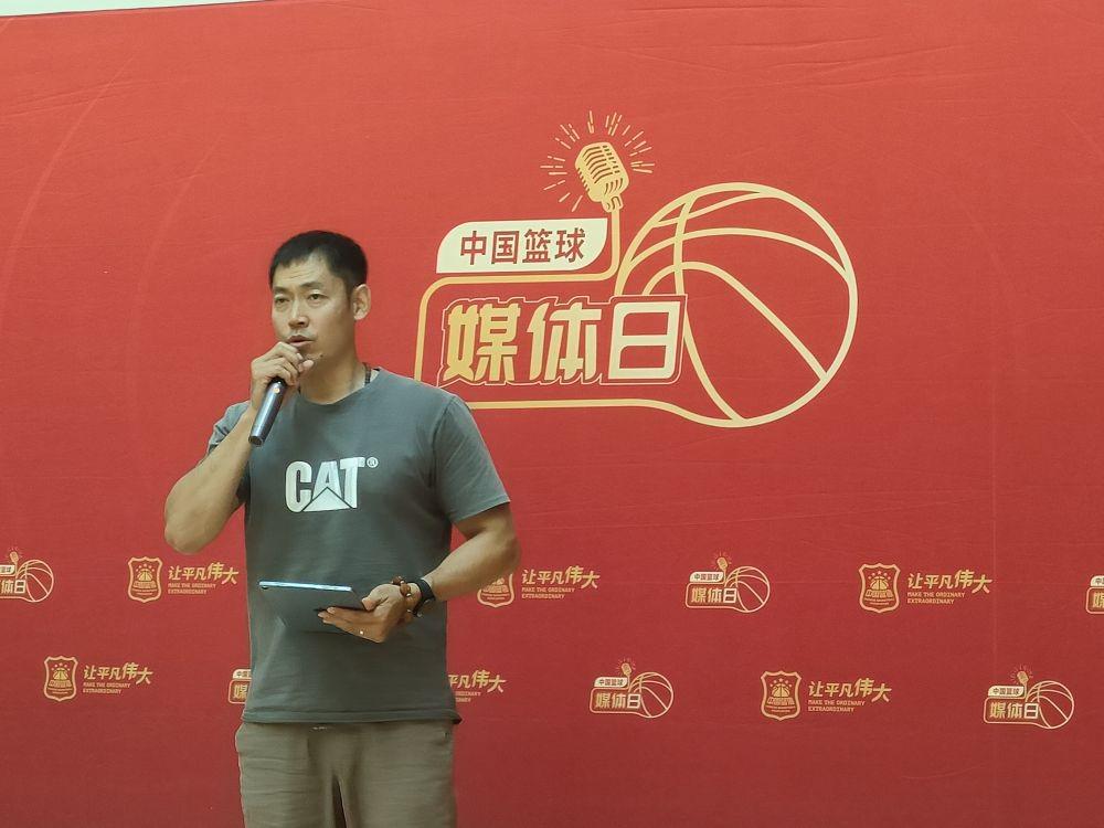 关于中国篮球青训海外合作：送年轻球员赴美特训的信息