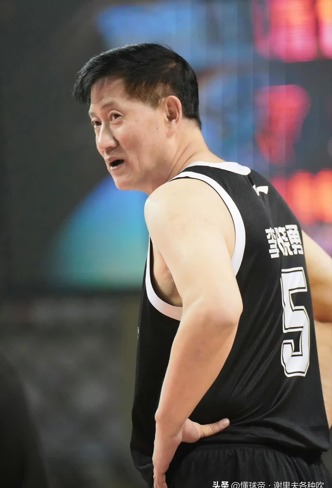 包含中国篮球名宿访谈：94黄金一代的辉煌的词条