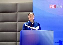退役运动员进校园：千名冠军当体育辅导员