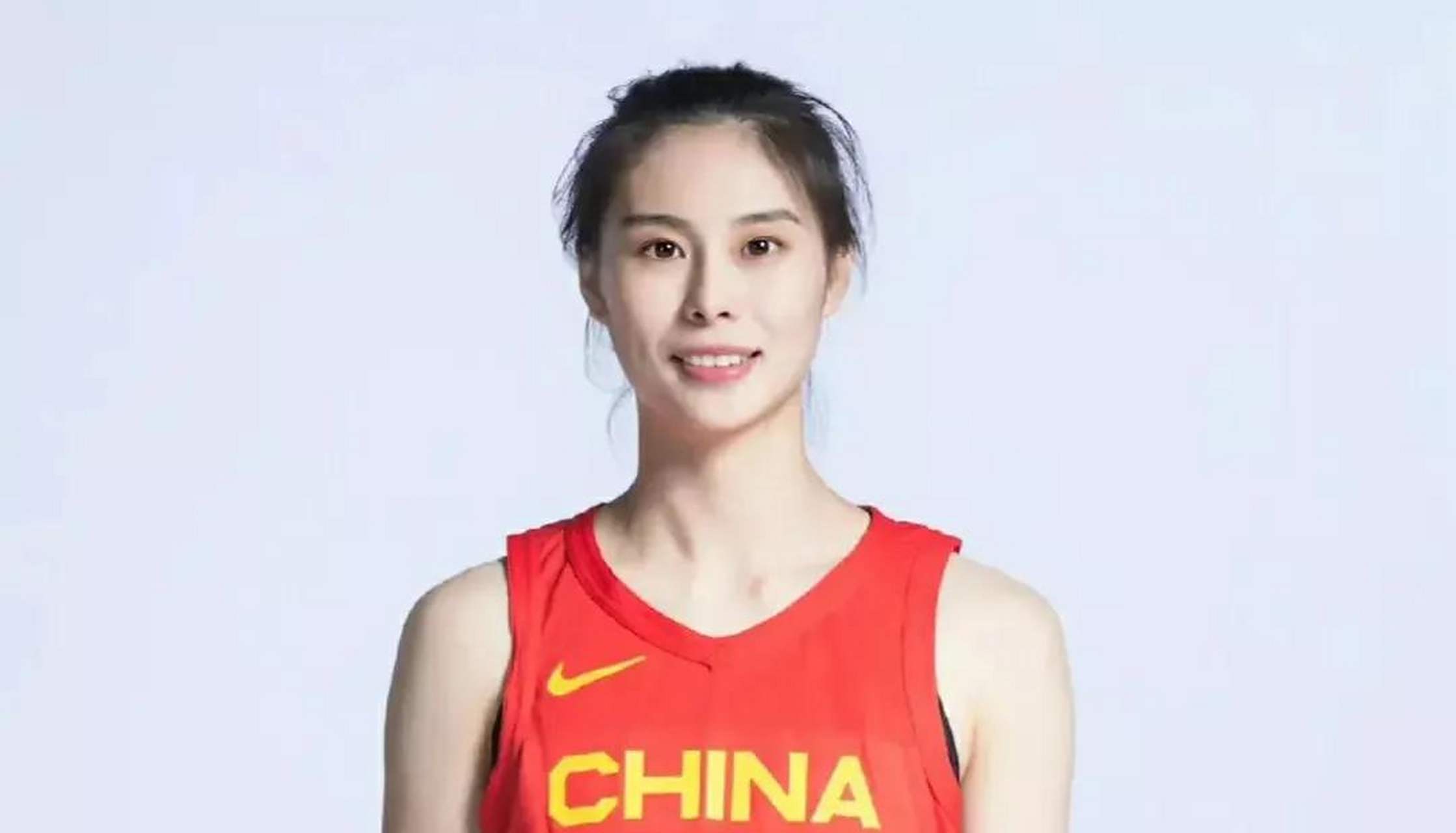 九游体育app官网-包含王思雨：大心脏女篮后卫的崛起的词条