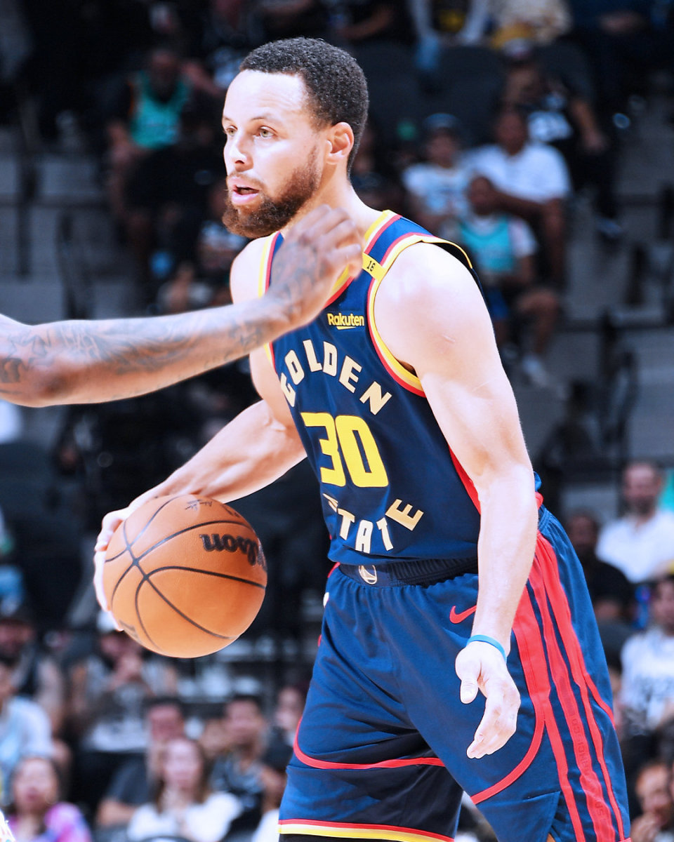 包含库里单场13记三分破纪录,勇士狂胜国王的词条 包含库里单场13记三分破纪录,勇士狂胜国王的词条