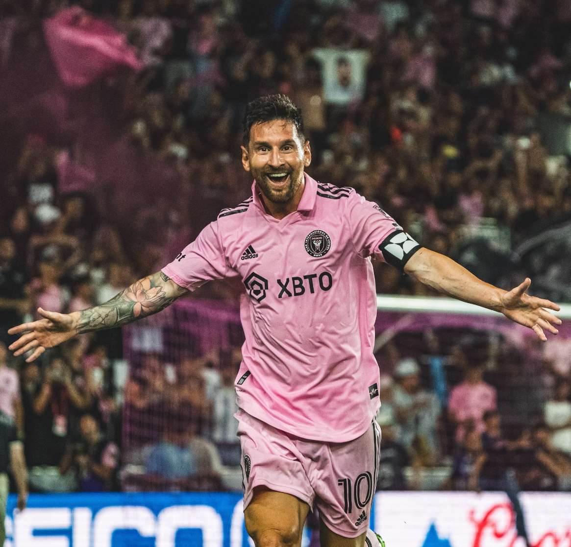 九游体育app下载-梅西再创纪录！他到底还能踢多久？