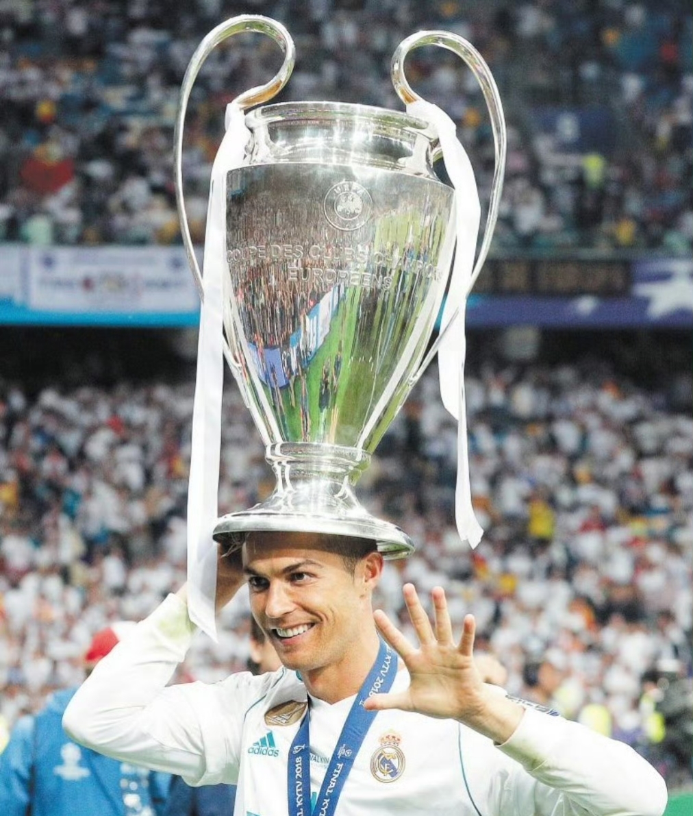 九游体育官方网站-足球迷信大赏：C罗必先迈右脚、梅西不剪头发的简单介绍