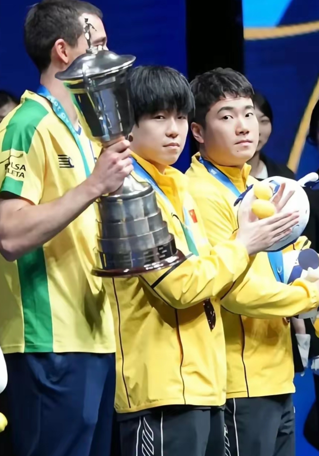 关于世界杯抽签揭晓,死亡之组引发热议的信息 关于世界杯抽签揭晓,死亡之组引发热议的信息