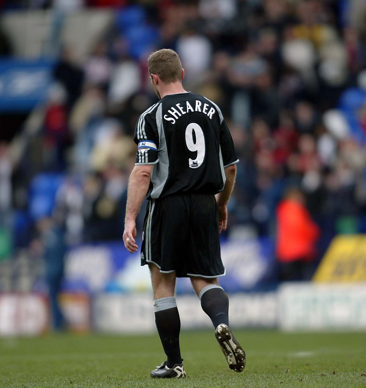 足球流氓:暴力与狂热的阴暗面的简单介绍 足球流氓:暴力与狂热的阴暗面的简单介绍