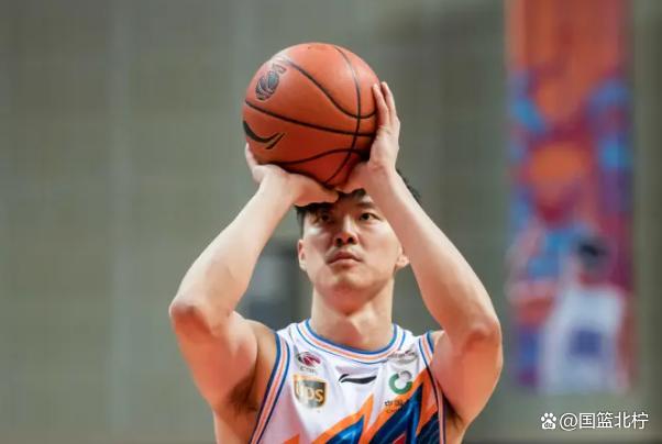 九游体育官方-太阳签下自由市场中锋，弥补内线短板的简单介绍