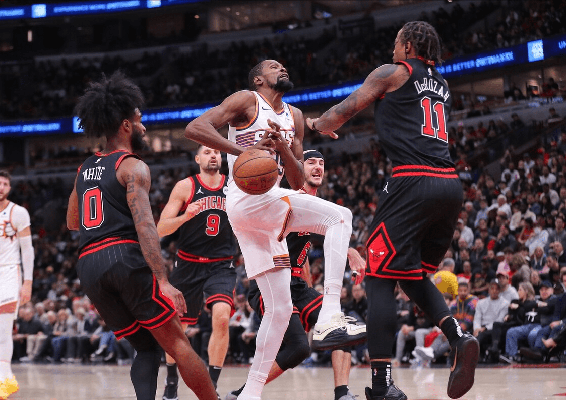 包含太阳三巨头合体，首轮横扫对手晋级的词条